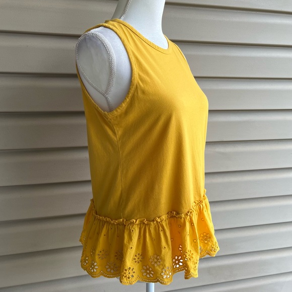 •J.Crew• Eyelet Peplum Sleeveless Knit Top - Size Small - Picture 4 of 7
